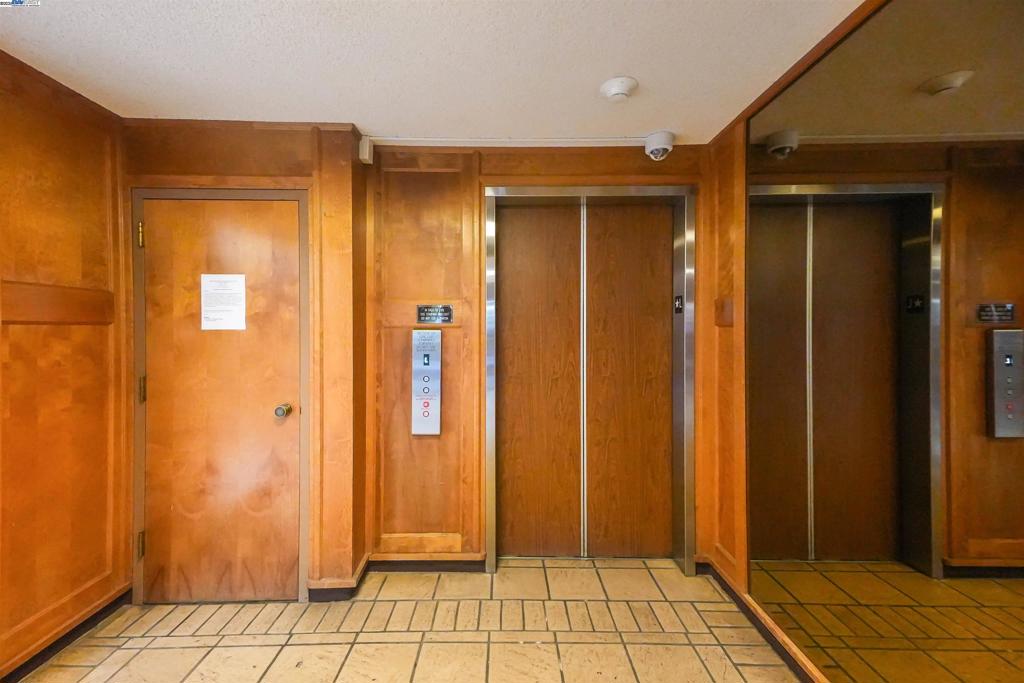 HAYWARD HILLS - Residential