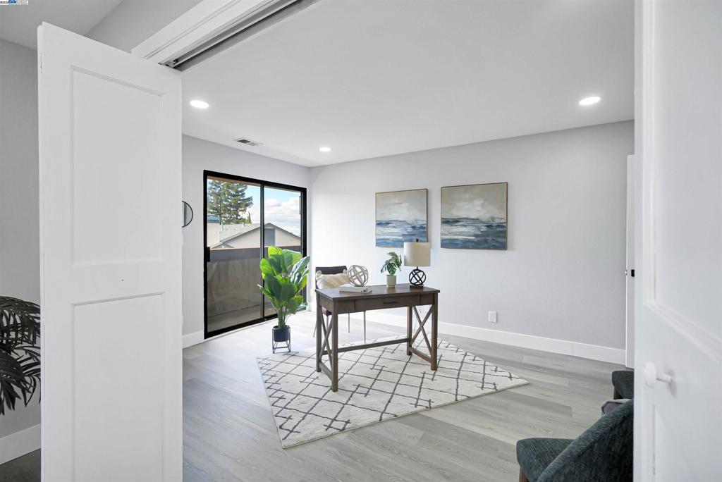 HAYWARD HILLS - Residential