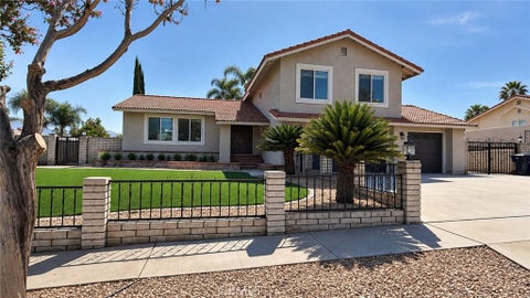 Photo of 113 Cascade ST, Redlands, CA 92373 (MLS # IG26201042)