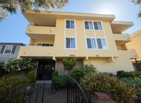 Photo of 1469 El Camino Real #1, Burlingame, CA 94010 (MLS # ML82046733)