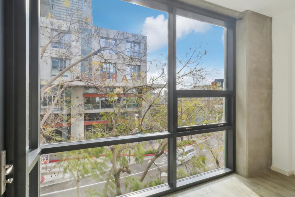 350 11Th Ave 319