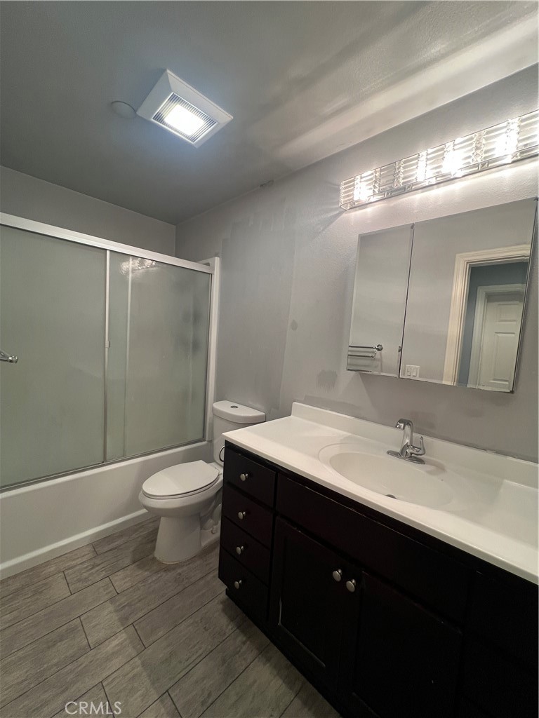 Los Caballeros (LCAB) - Residential Lease