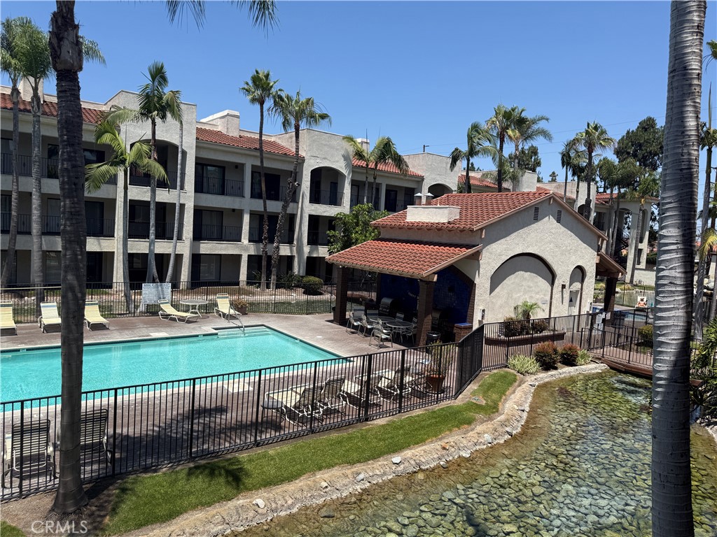 Los Caballeros (LCAB) - Residential Lease