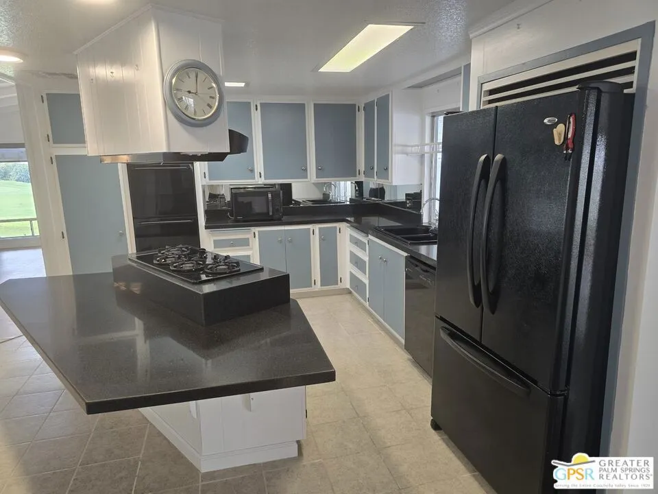 Cathedral City, California 92234, United States, 2 Bedrooms Bedrooms, ,2 BathroomsBathrooms,Residential,Active,201587