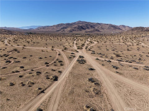 Photo of 1 Fairview Valley, Apple Valley, CA 92307 (MLS # IG26179737)