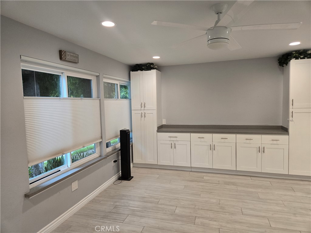 2358 Via Mariposa E A