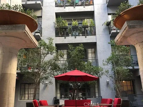 420 S San Pedro St Unit 306, Los Angeles, CA 90013 - MLS#: TR26026316