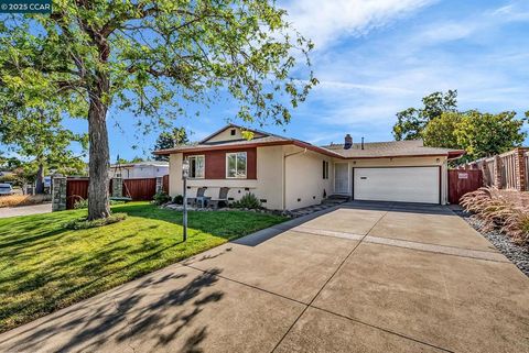 Photo of 3412 Flamingo Dr Dr, Concord, CA 94520 (MLS # 41109037) Photo of 3412 Flamingo Dr Dr, Concord, CA 94520 (MLS # 41109037)