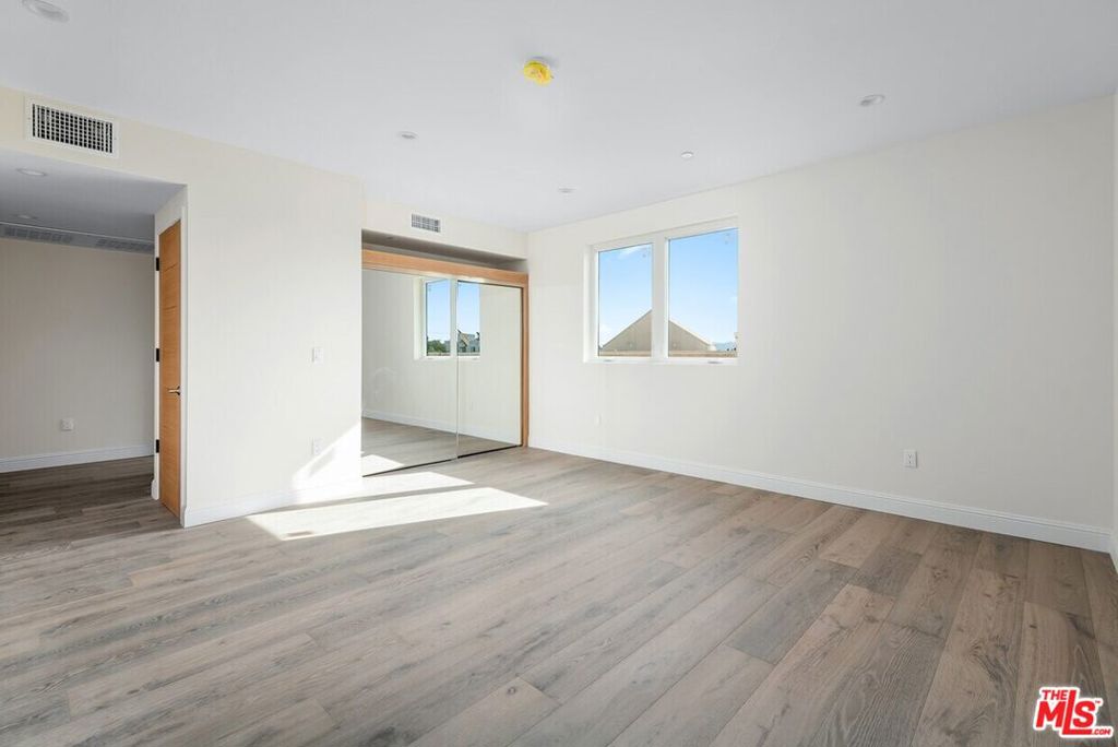 Properties 3 1427 S Bedford Street