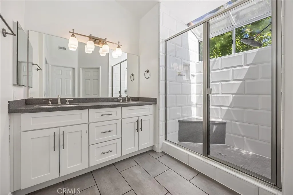 Anaheim Hills, California 92808, United States, 4 Bedrooms Bedrooms, ,3 BathroomsBathrooms,Residential,Active,187316