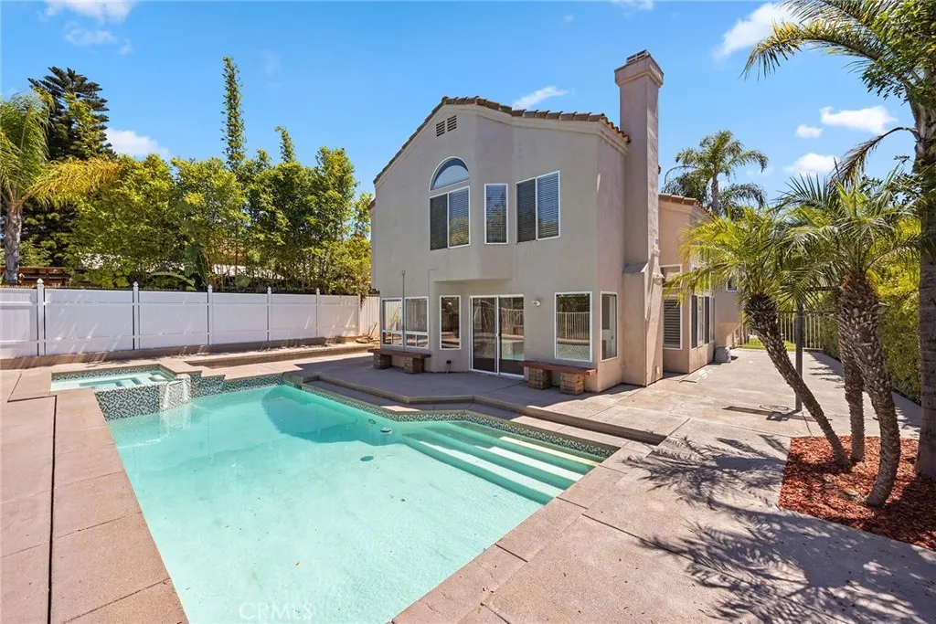 Anaheim Hills, California 92808, United States, 4 Bedrooms Bedrooms, ,3 BathroomsBathrooms,Residential,Active,187316