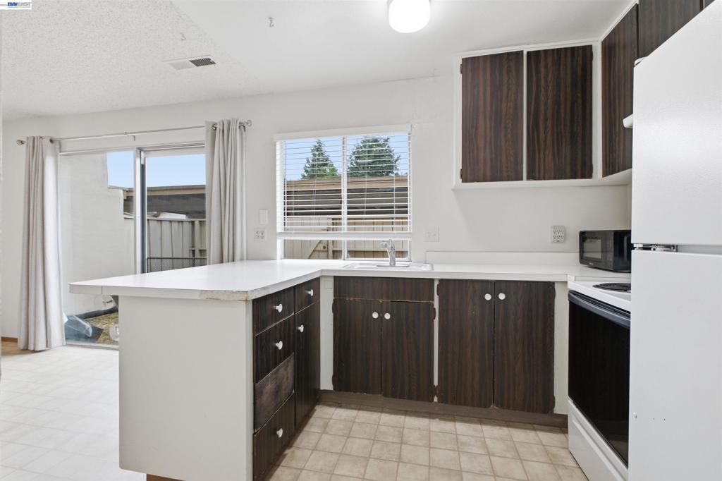 34644 Greenstone Cmn