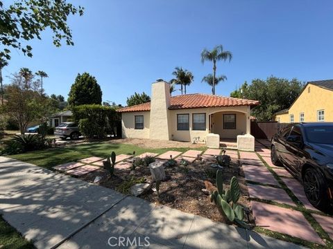 Photo of 22025 Lopez ST, Woodland Hills, CA 91364 (MLS # BB26101970)