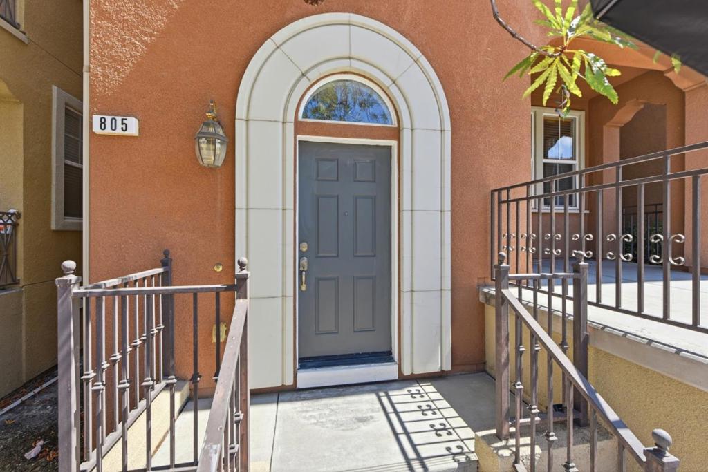 805 Adeline Avenue