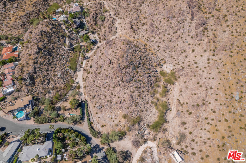 The Mesa - Land