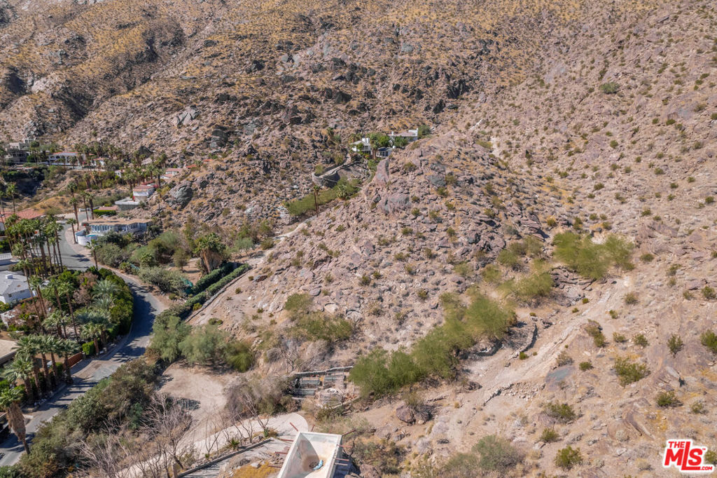 The Mesa - Land
