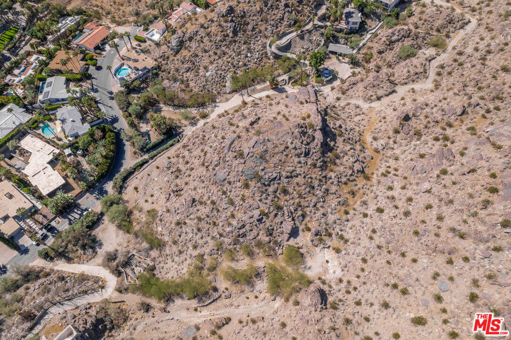 The Mesa - Land
