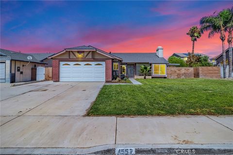 Photo of 4557 Snake River Road, Riverside, CA 92501 (MLS # DW25219712) Photo of 4557 Snake River Road, Riverside, CA 92501 (MLS # DW25219712)