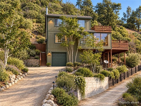 Photo of 3584 Santa Clara TRL, Frazier Park, CA 93225 (MLS # SR26204323)