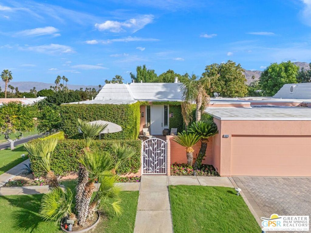 Photo of 46920 Amir Drive, Palm Desert, CA 92260 (MLS # 25617129PS)