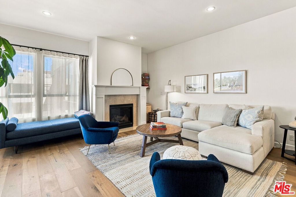 12115 San Vicente Boulevard 404