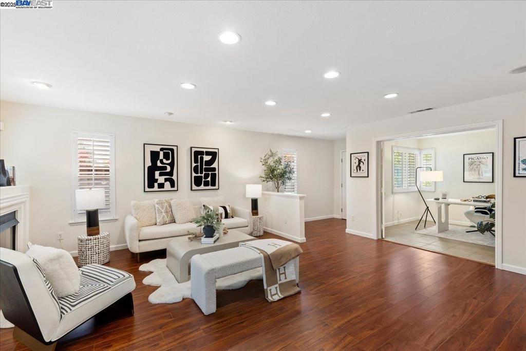 SUMMERGLEN - Residential