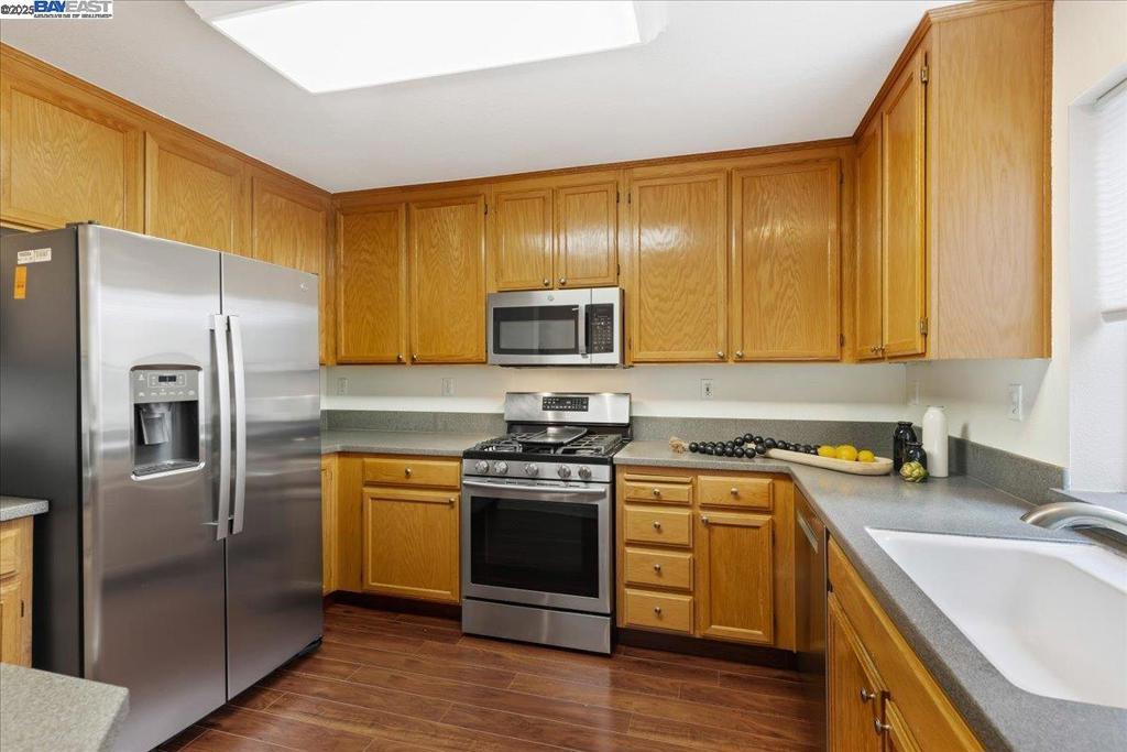 SUMMERGLEN - Residential