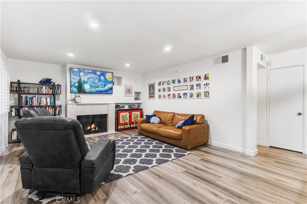 5255 Coldwater Canyon E