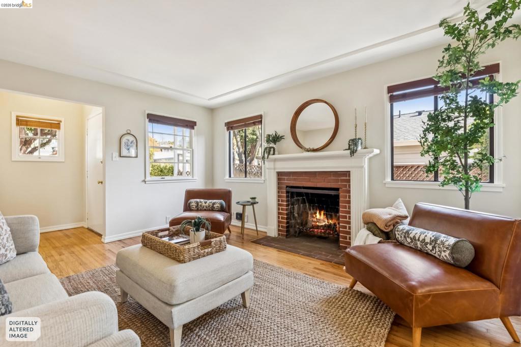 1339 Mariposa St