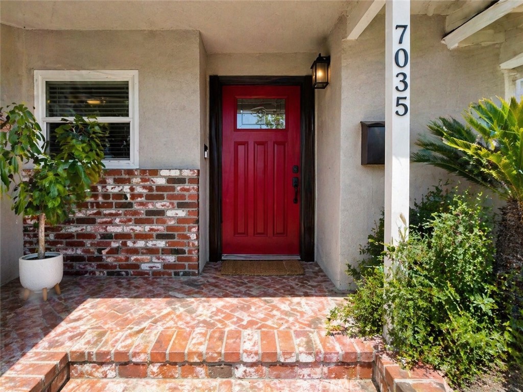 7035 Santa Anita Circle