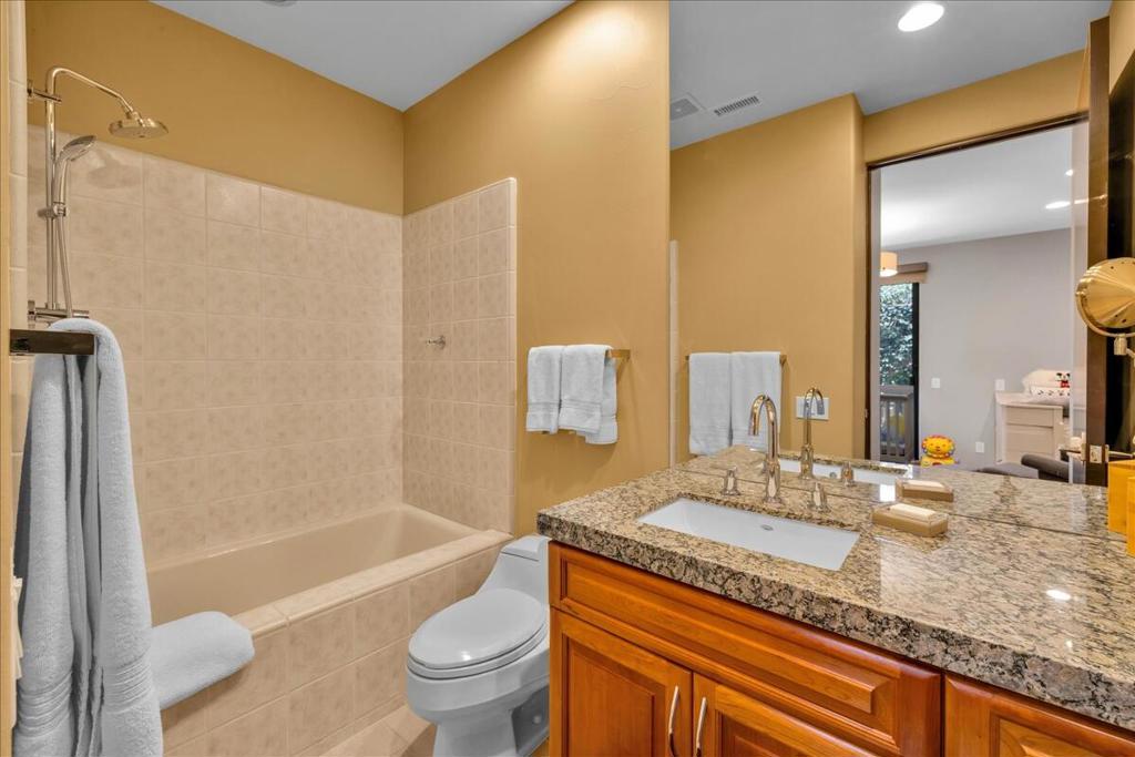 Indian Wells C.C. - Residential Lease