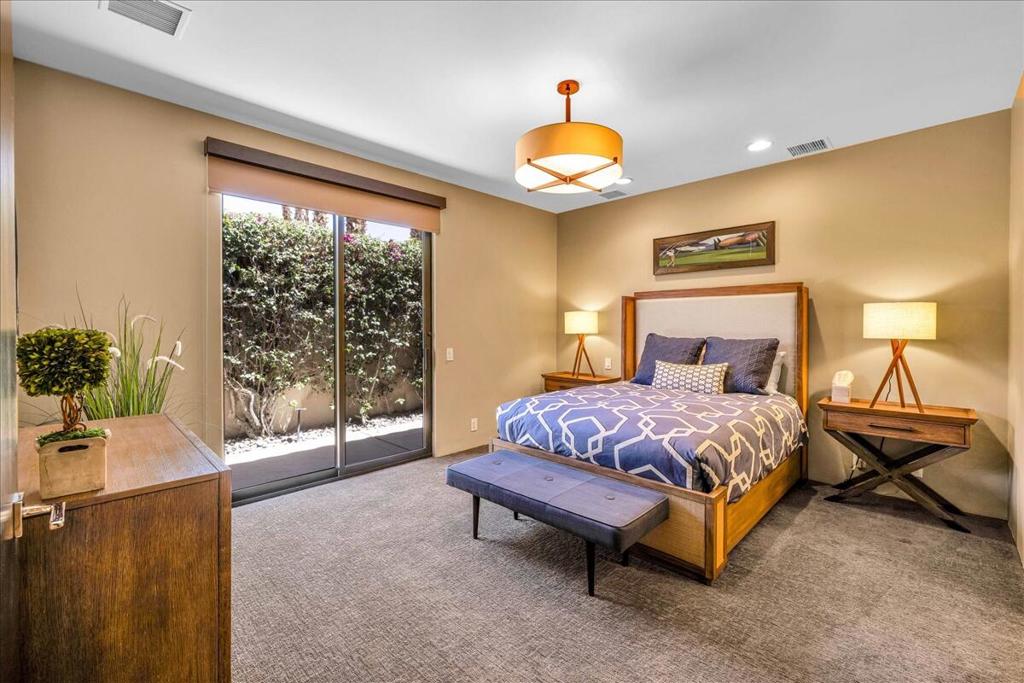 Indian Wells C.C. - Residential Lease