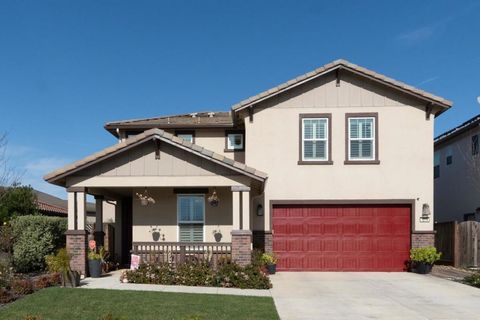 Photo of 1215 Campania Way, Salinas, CA 93905 (MLS # ML82032834)