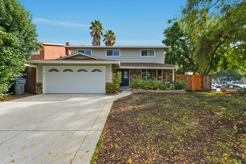 Photo of 5112 Edenview Drive, San Jose, CA 95111 (MLS # ML82026121)