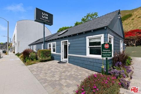 Photo of 22467 Pacific Coast Highway, Malibu, CA 90265 (MLS # 26707707)