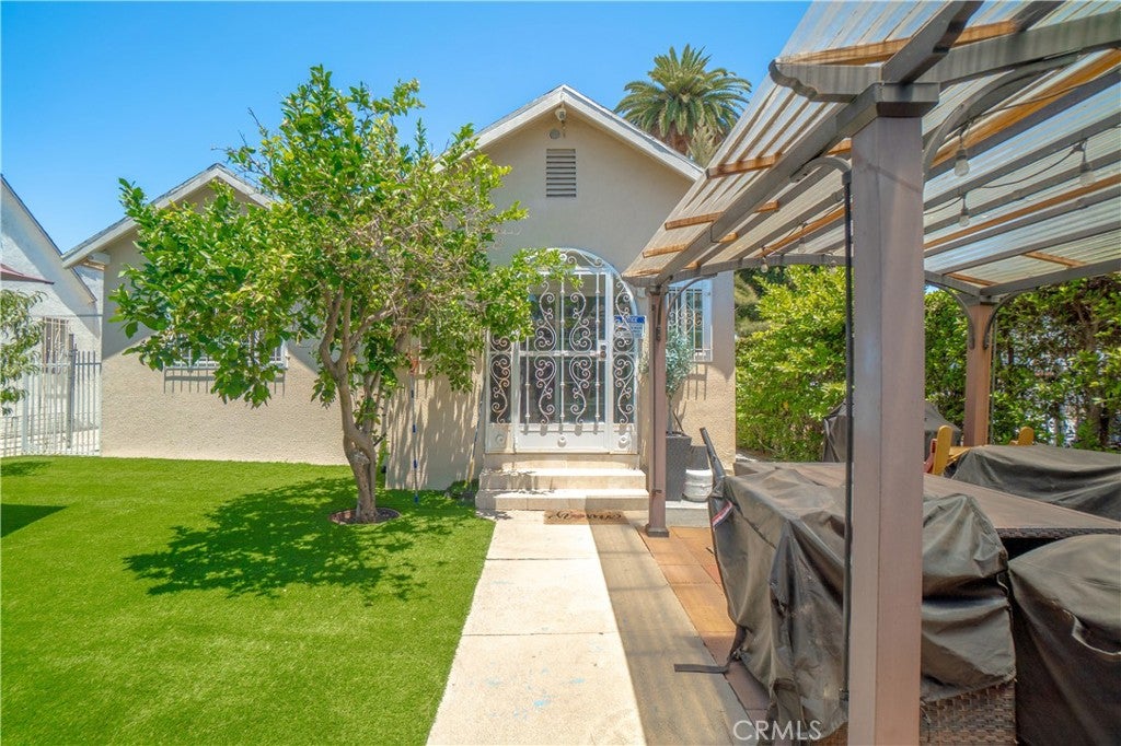 201 W 103rd ST, Los Angeles CA 90003