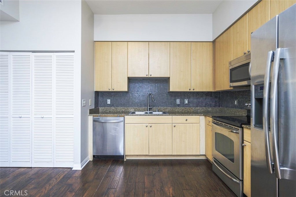 388 E Ocean Boulevard 1415