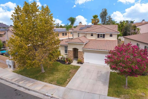 Photo of 38292 Taylor Ln LN, Murrieta, CA 92563 (MLS # PTP2606592)