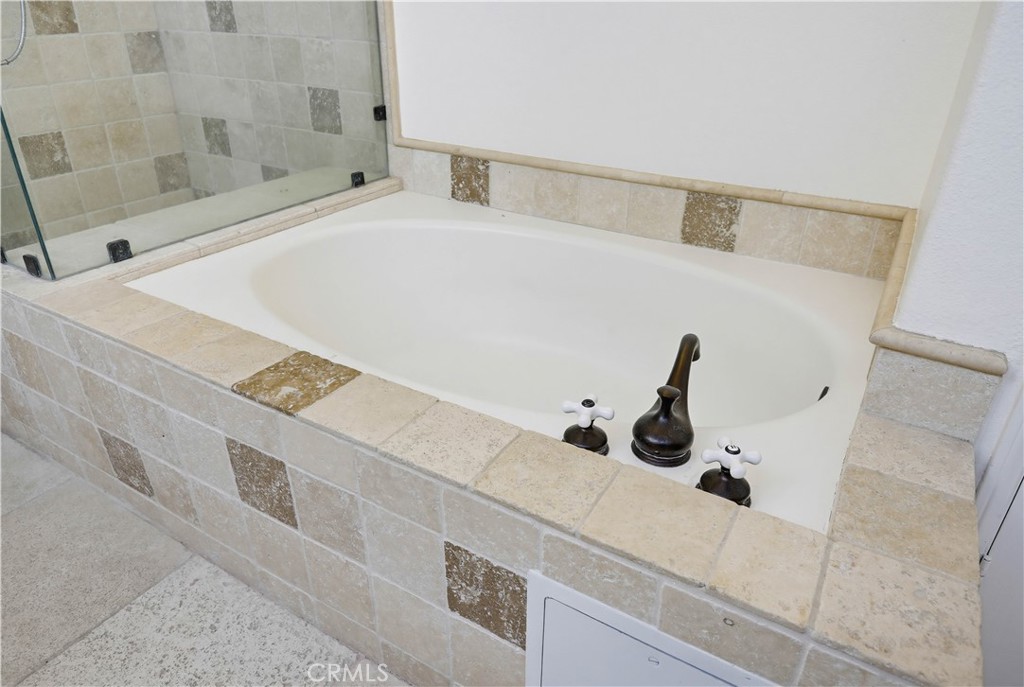 Beverly Court (FBC) - Residential Lease