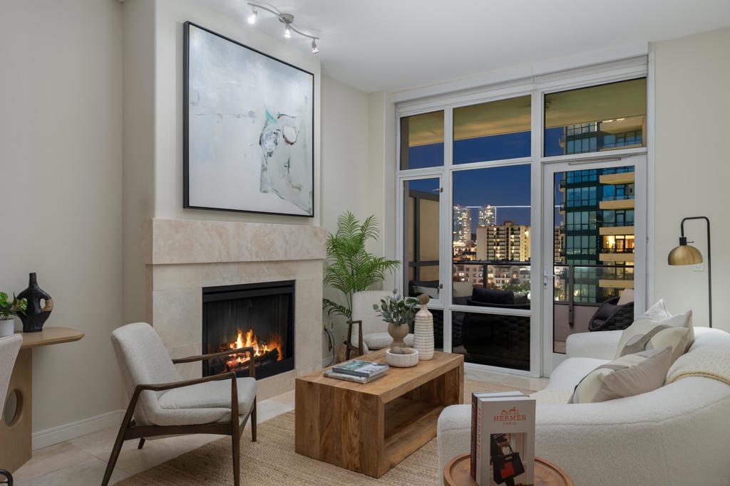 550 Front St 702