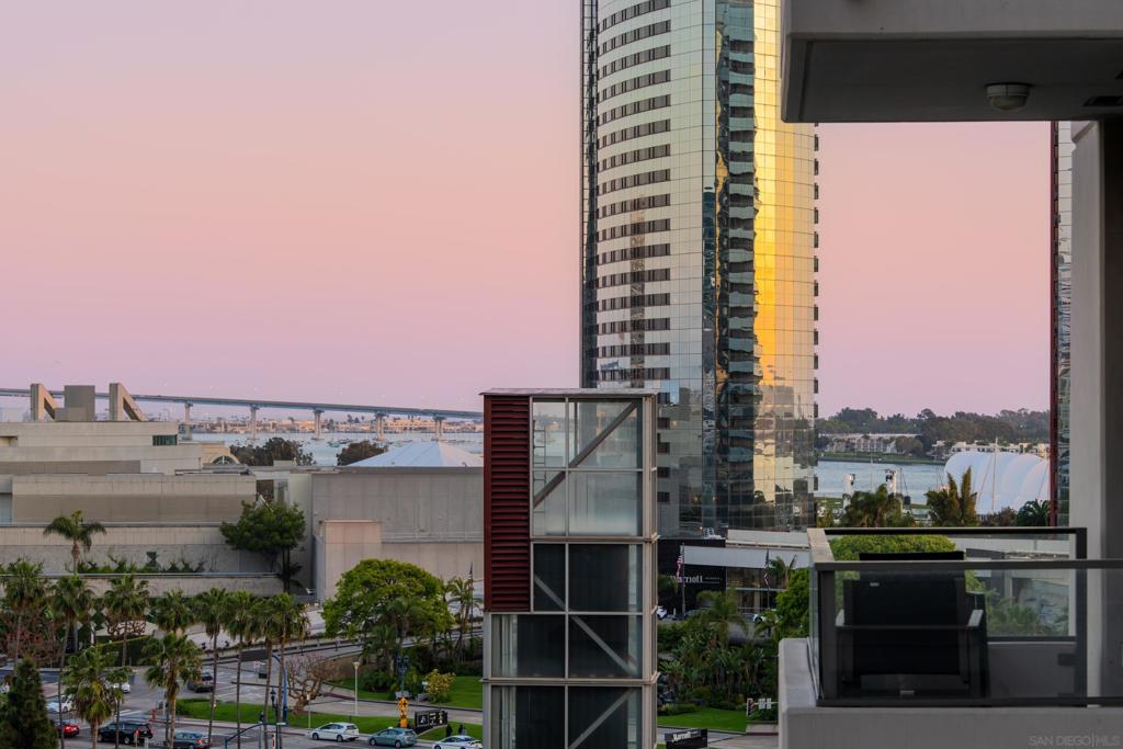 550 Front St 702
