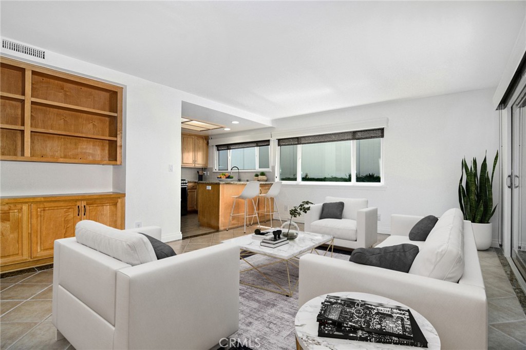 Hillview (512) - Residential