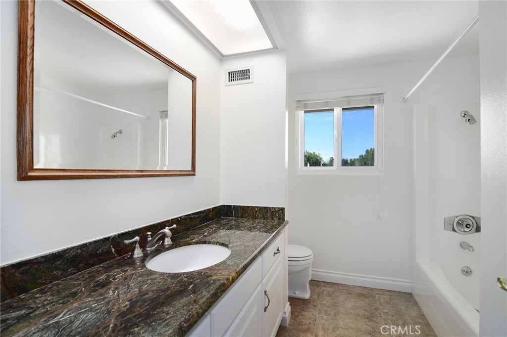 Hillview (512) - Residential