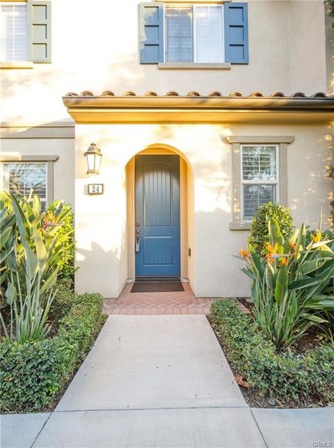 Photo of 24 Canoe, Irvine, CA 92618 (MLS # OC26028745)