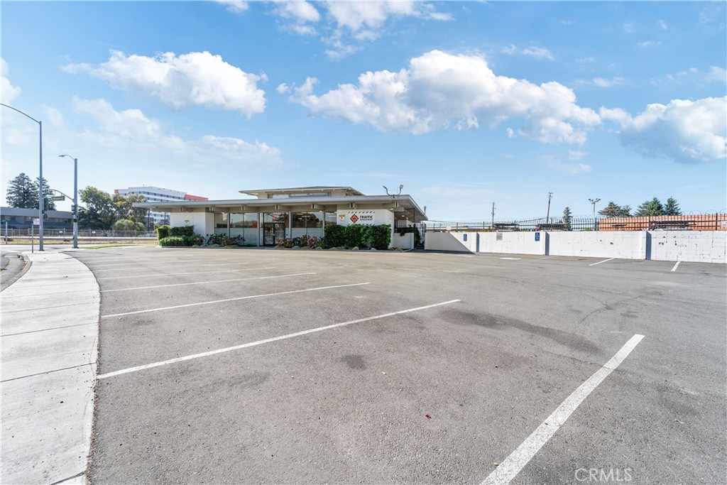 8399 Edgewater Drive