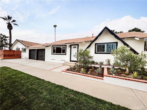 Photo of 1815 E Palm Avenue, Orange, CA 92867 (MLS # OC26198447)