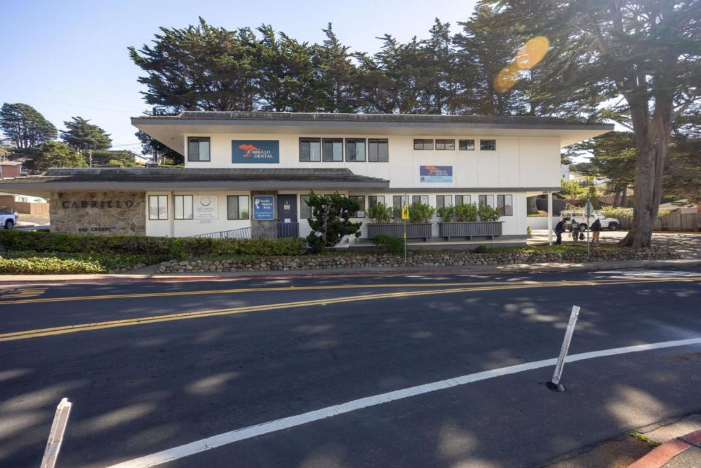 Properties 3 667 Crespi Drive