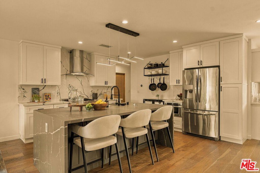 Photo of 17723 Miranda Street, Encino, CA 91316 (MLS # 26998841)