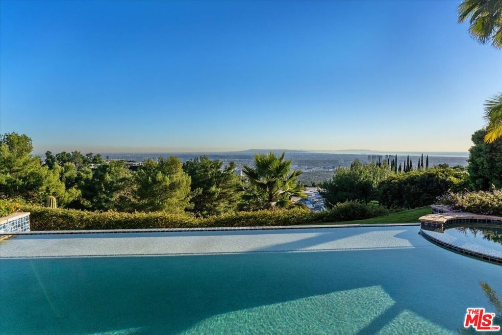 Photo of 1740 Carla Rdg, Beverly Hills, CA 90210 (MLS # 25619159)