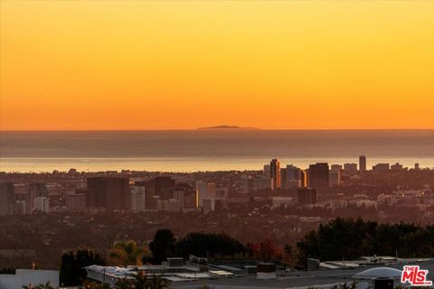 Photo of 1740 Carla Rdg, Beverly Hills, CA 90210 (MLS # 25619159)